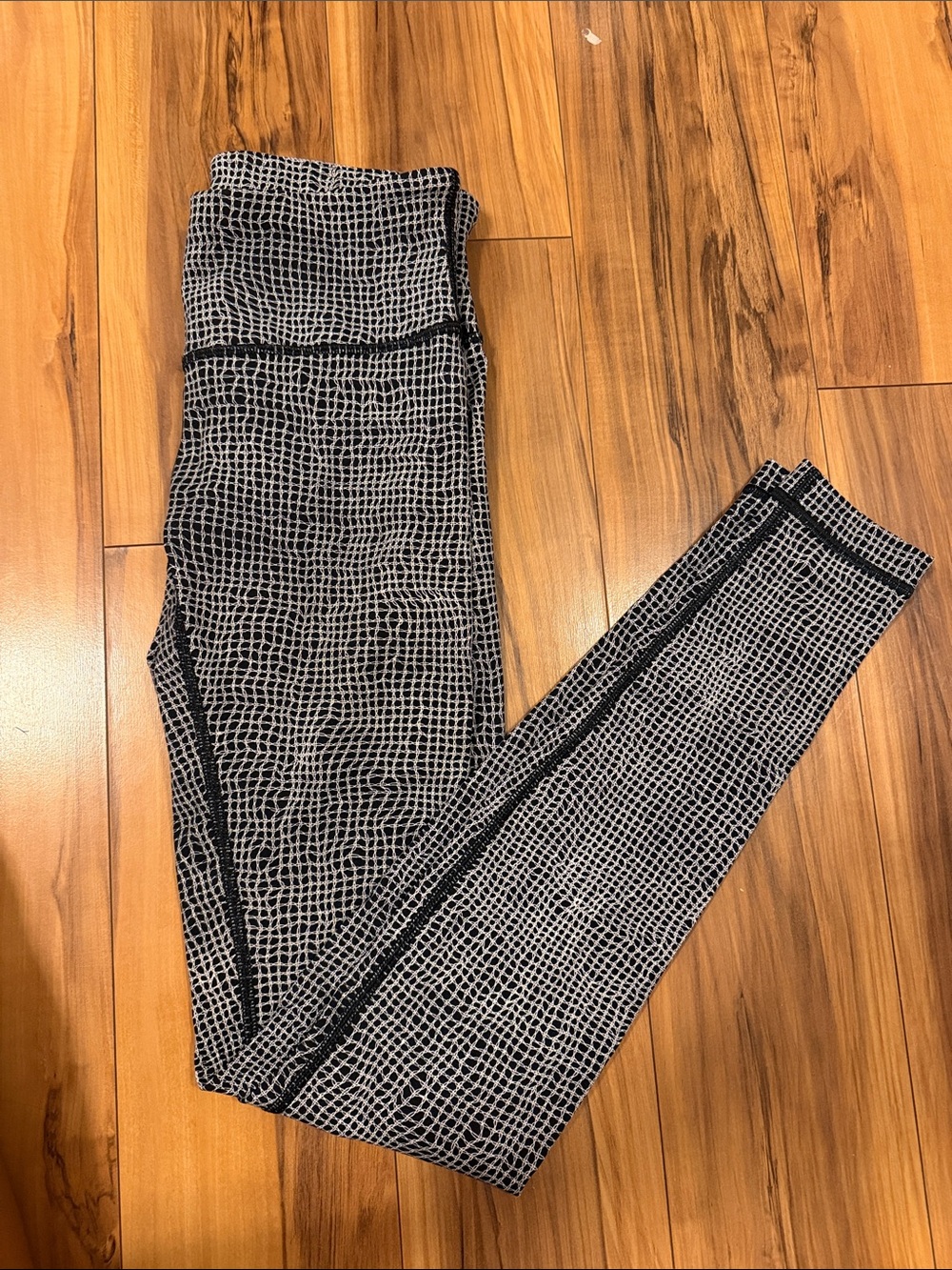 lululemon athletica Black & White Grid-Print Leggings